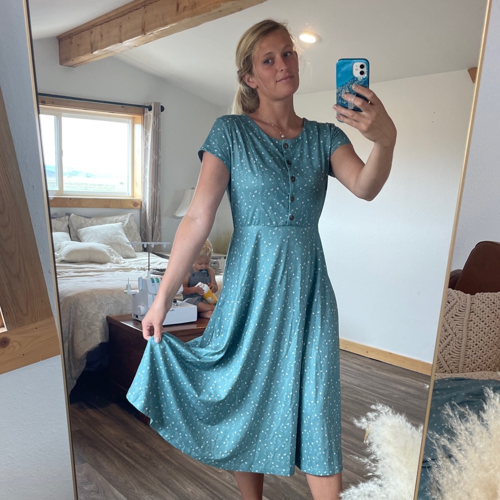 Green midi dress size medium